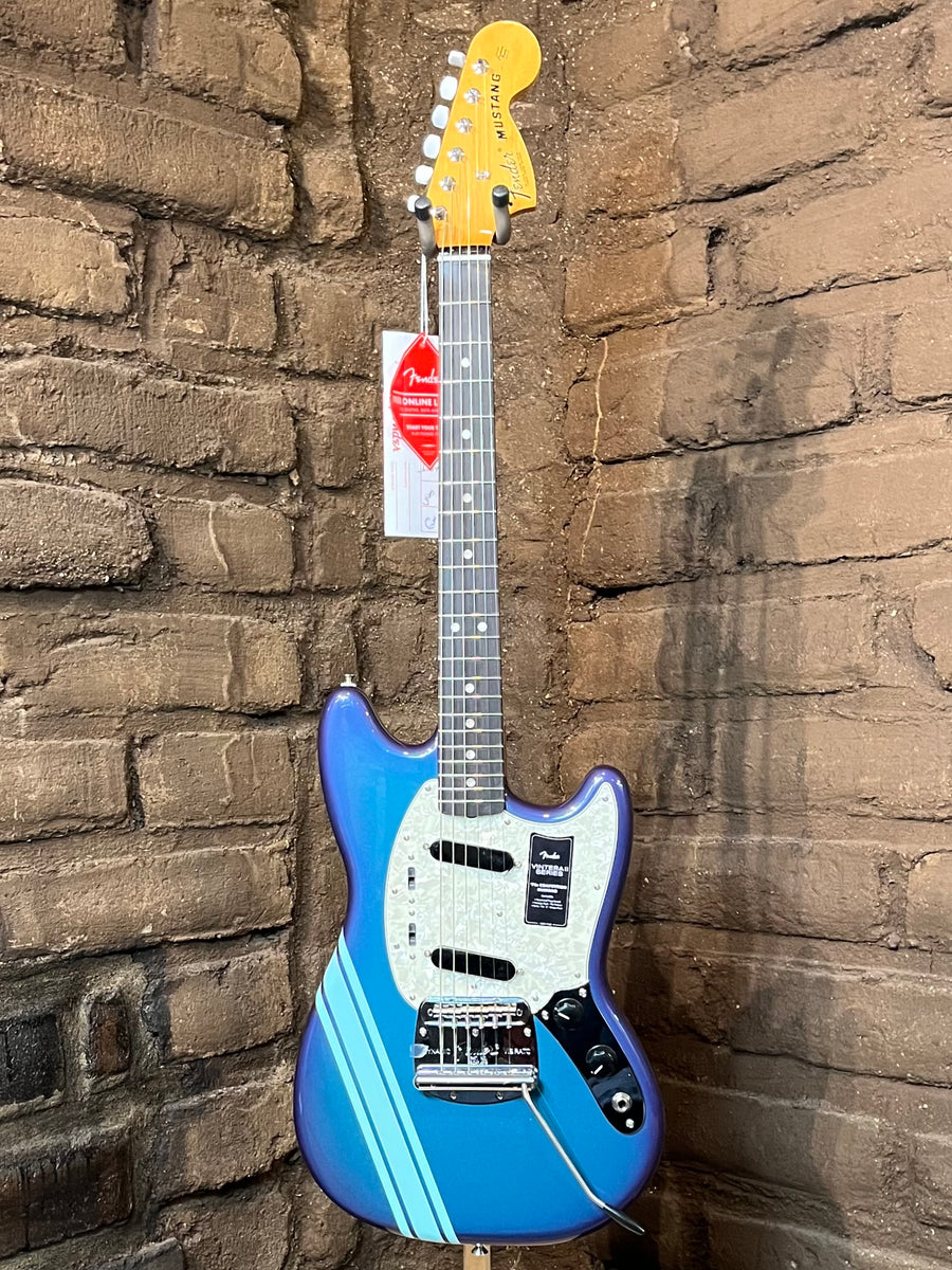 Fender Vintera II 70s Mustang Competition Burgundy – Chicago