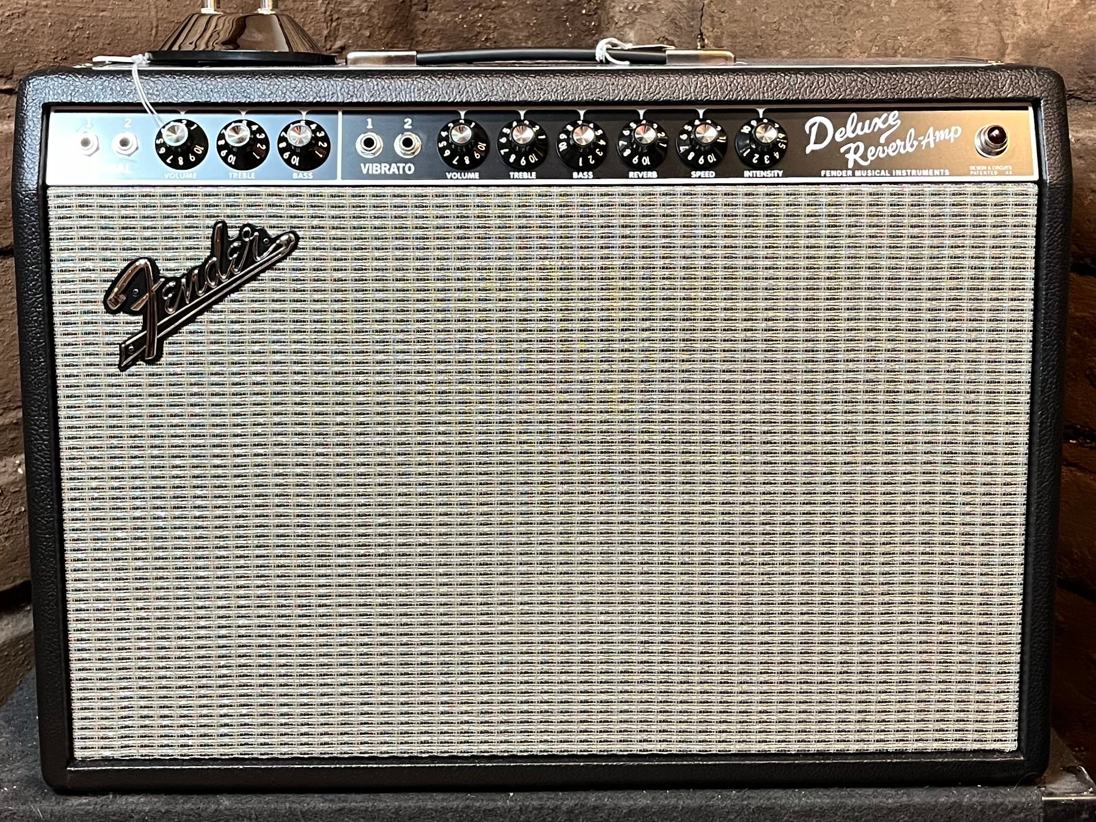 Fender_65_Deluxe_Reverb_New. Fender_65_Deluxe_Reverb_New.