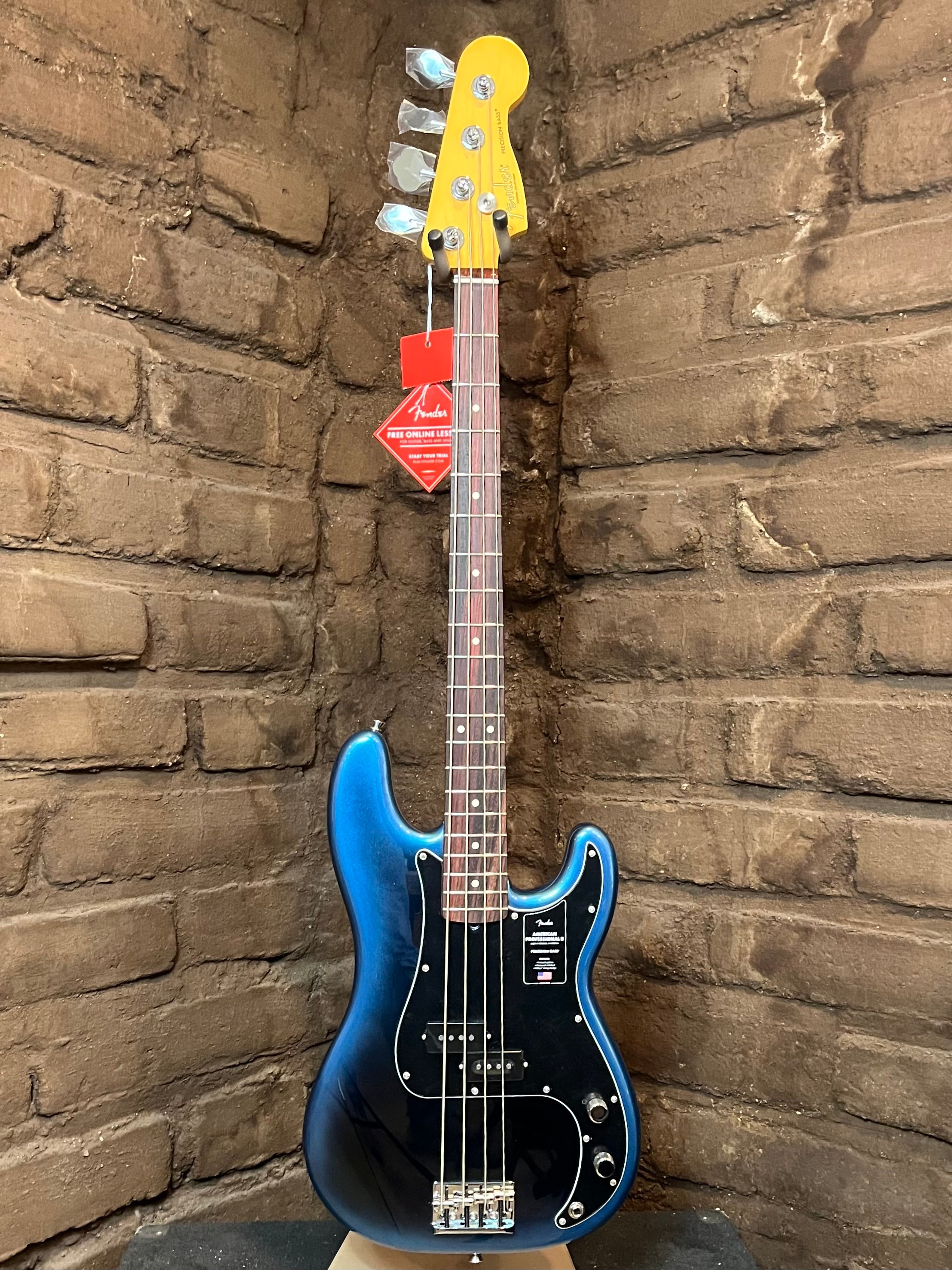 Fender American Professional II Precision Bass Rosewood Fingerboard Dark Night 194744815218