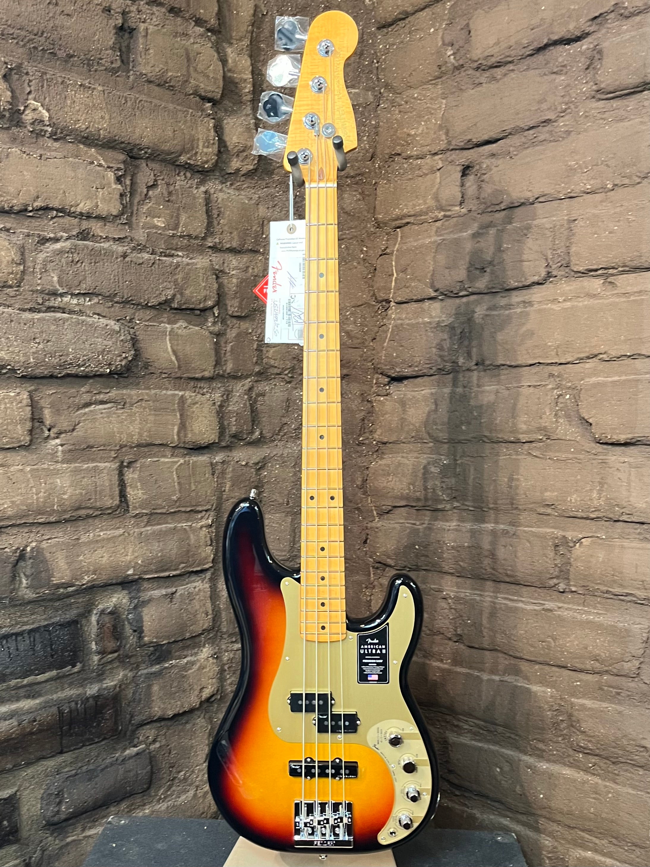 Fender ultra bass shop
