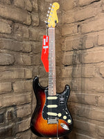 
              Fender Limited Edition Player II Stratocaster Sparkle 3-Color Sunburst (New)
            