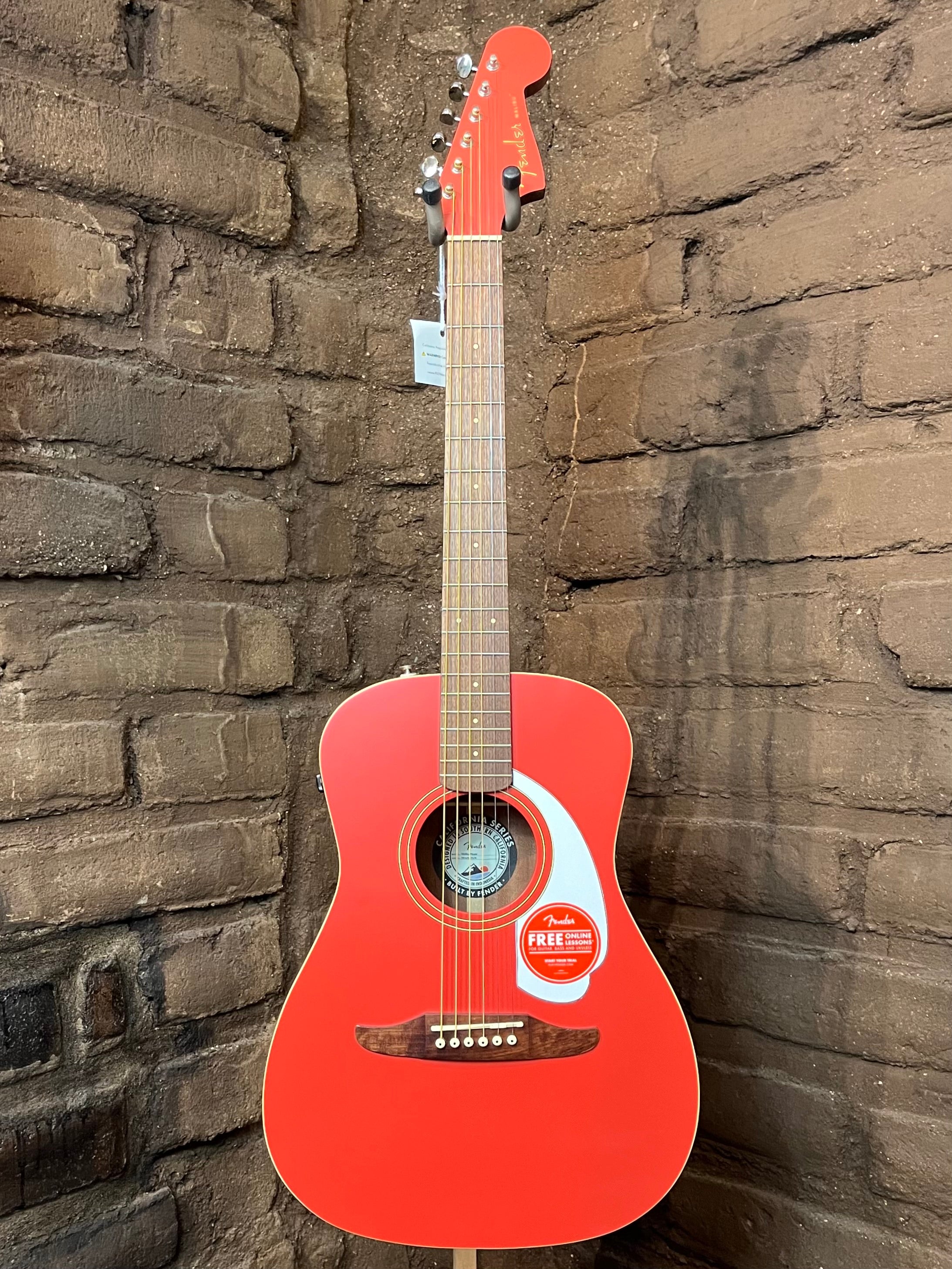 Fender Malibu Player - Fiesta Red (New)| Black Mountain