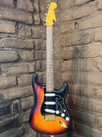 
              Fender Stevie Ray Vaughan Stratocaster "50th Anniversary"
            