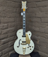 
              Gretsch G6136-55GE Vintage Select 1955 White Falcon - Vintage White, Cadillac Tailpiece (New)
            