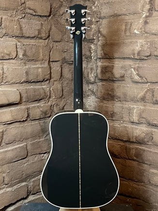 Gibson Dove Ebony Custom Shop