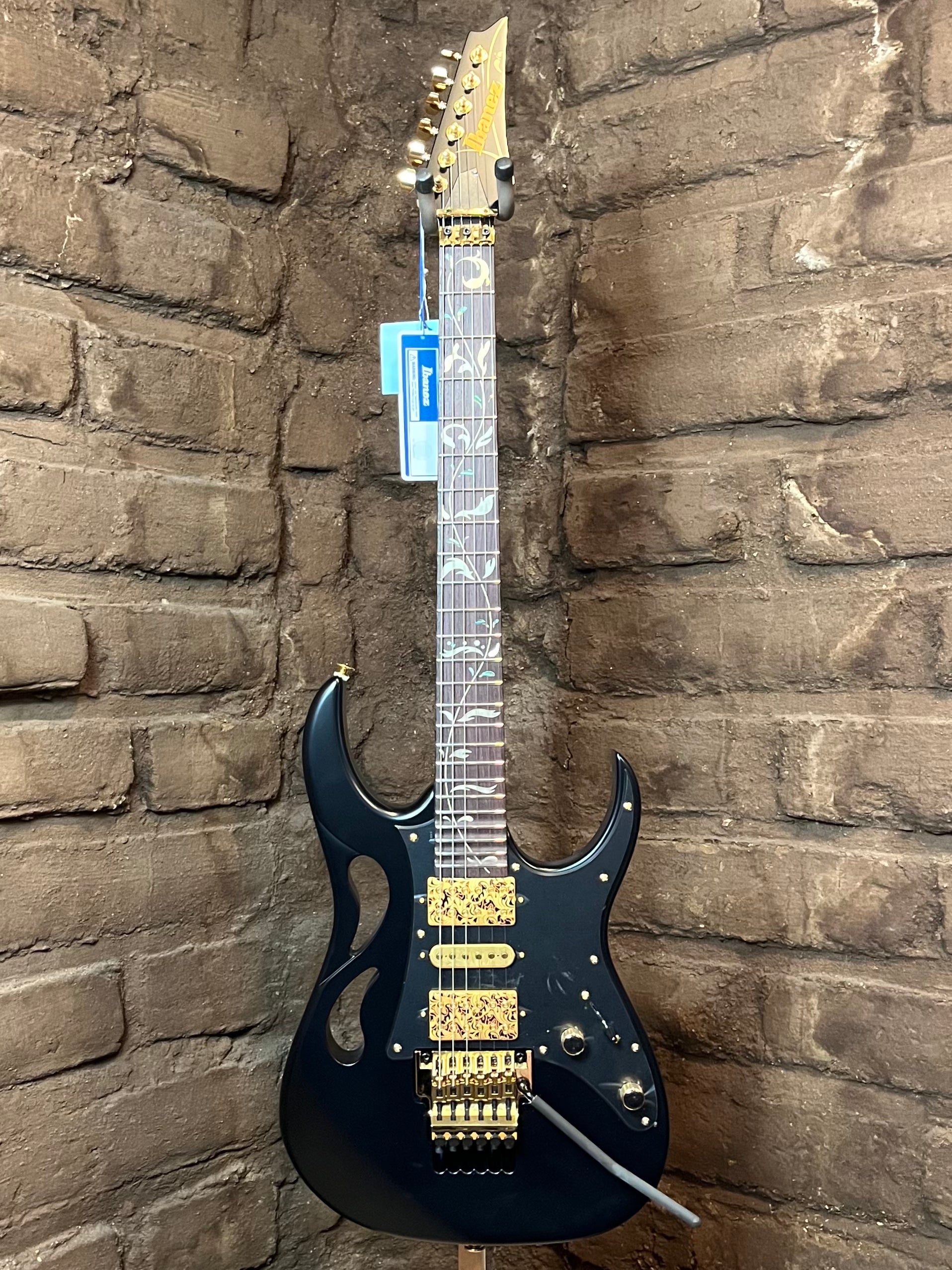 Ibanez RG550 steve vai 本人サイン入り Ibanez RG550 steve vai 本人サイン入り - メルカリ