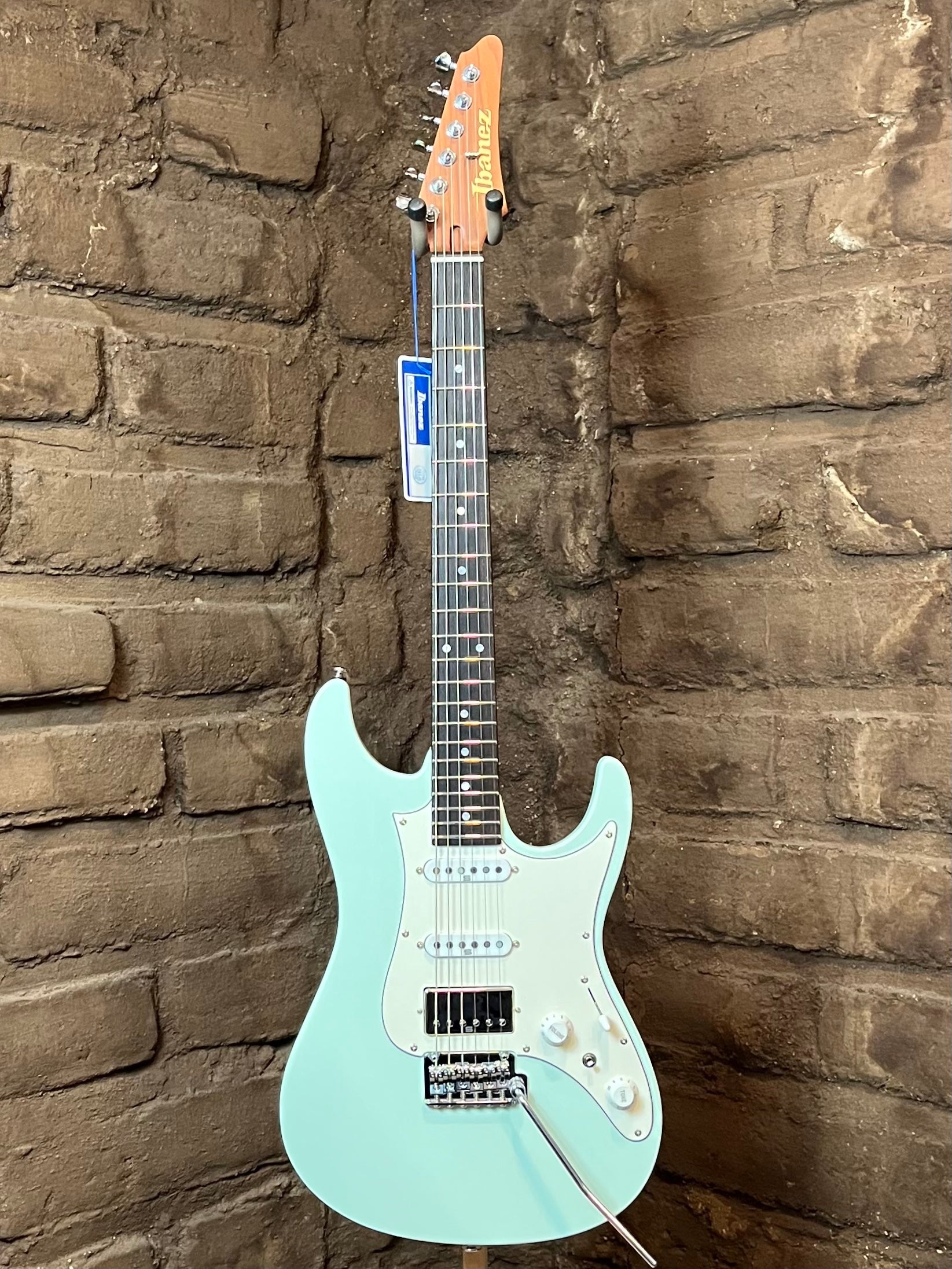 ミヨン Ibanez AZ2402NW Prestige - Mint Green (New)| Black Mountain Guitar Co
