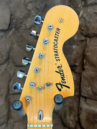 Fender Stratocaster - Vintage "1975" Paint Over