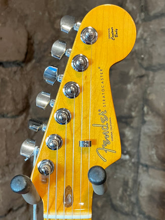 Fender American Professional II Stratocaster, Maple Fingerboard, 3-Color Sunburst (New)