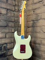 
              Fender Player Plus Stratocaster Left-Hand Olympic Pearl
            