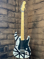 
              Charvel EVH Art Series Black & White 
            