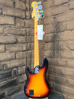 
              Fender American Ultra II Jazz Bass, Maple Fretboard - Ultraburst (New)
            