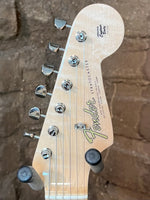 
              Fender Custom Shop Limited Edition 65 Stratocaster New Old Stock Transparent Teal Green (New)
            