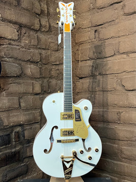 Gretsch Falcon Hollow Body with String-Thru Bigsby and Gold Hardware - White (New)