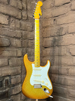 
              Fender Custom Shop Dennis Galuszka Masterbuilt '56 Stratocaster NOS - Sparkle Honey Burst (New)
            