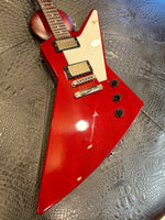 
              Gibson Explorer Cherry (used trade) w/ case
            