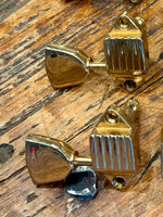 
              Gibson Vintage Waffle Back Vintage Tuners
            