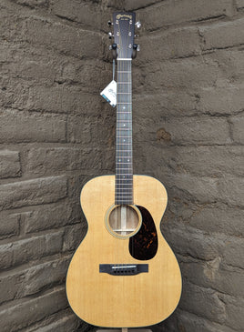 Martin 00-18 Standard Series Acoustic Guitar - Natural Aging Toner (New)