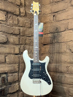 
              PRS SE NF3 Pearl White (New)
            