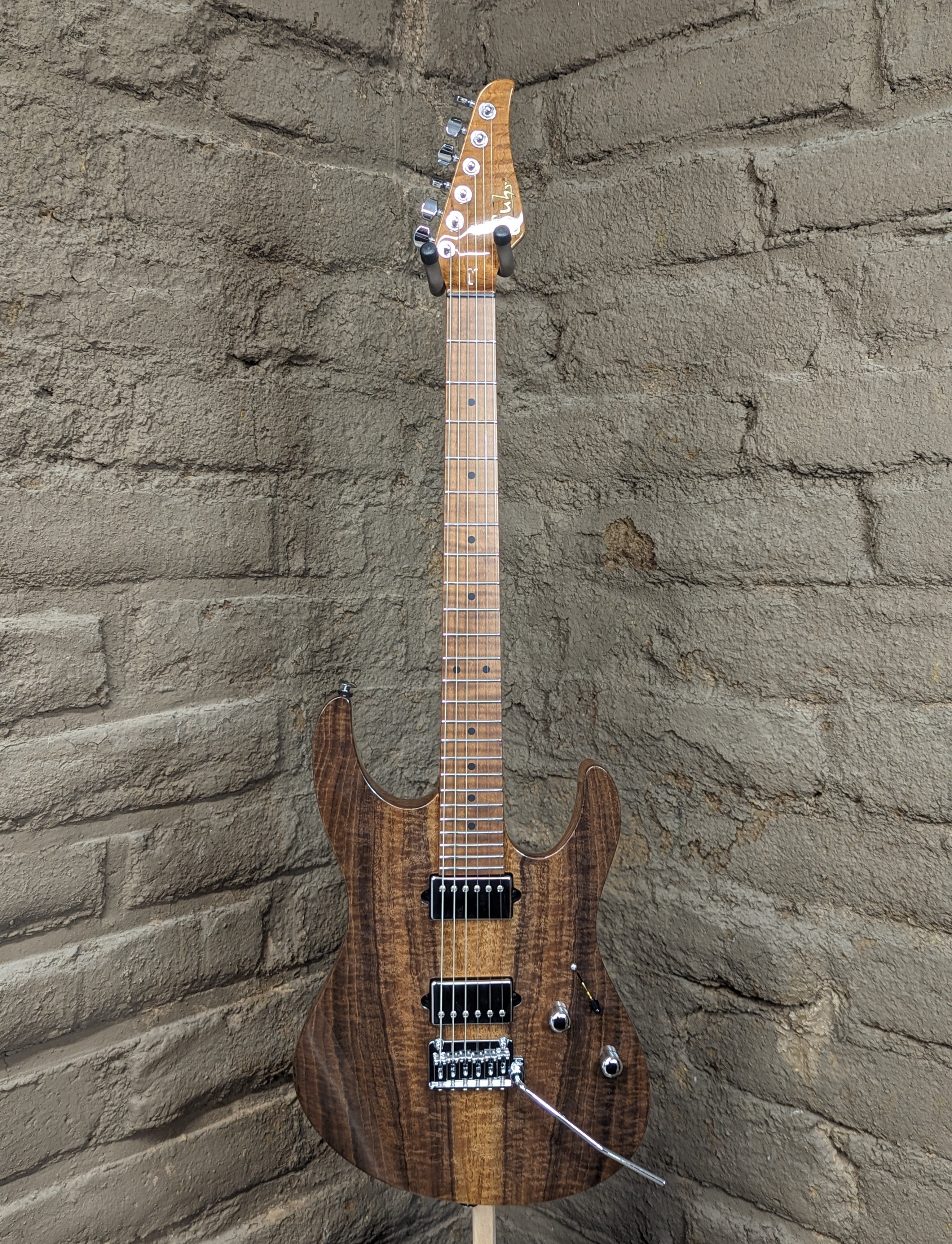 Suhr Modern, Right-handed - Figured Walnut w/ Roasted Flame Maple