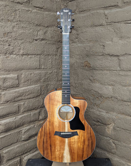 Taylor 224ce-K DLX Special Edition Grand Auditorium Acoustic-Electric Guitar - Natural (Used)