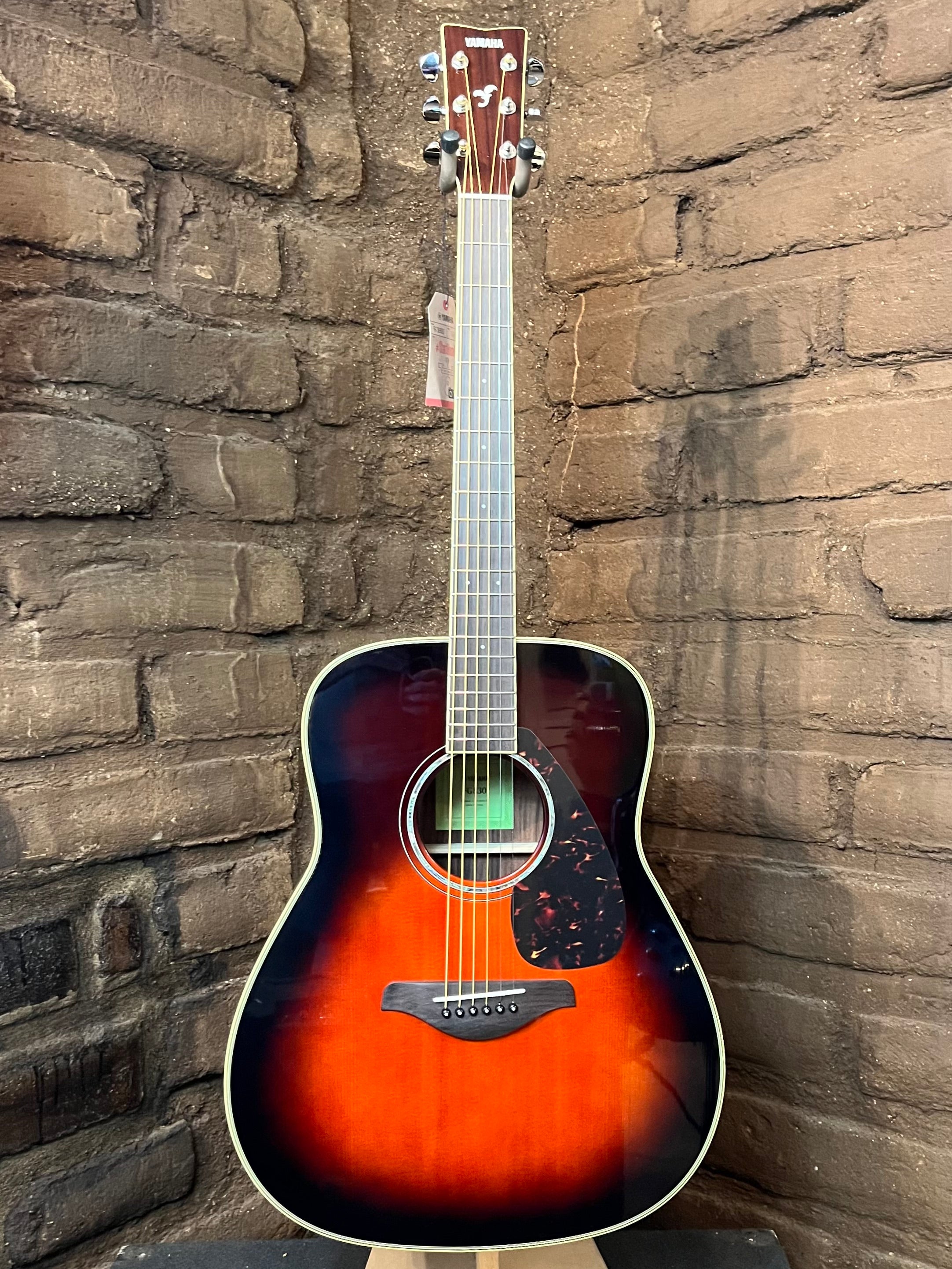 Yamaha FG830 - Tobacco Brown Sunburst (New)| Black Mountain