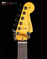 
              American Professional Classic Stratocaster-Faded Sherwood Green Metallic New)
            