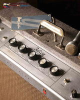 
              Gibson 1964 SG & Falcon Amp Collection
            