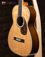 
              Larrivee 00-09 Custom Shop Ziricote (Used)
            
