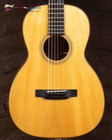 
              Martin 00-12 Fret Custom Shop (Used)  DESCRIPTION
            