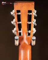 
              Martin 00-12 Fret Custom Shop (Used)  DESCRIPTION
            