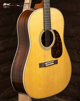 
              Martin Custom Shop D-28 12-Fret - Spruce (Used) serial #2989389
            
