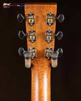 
              Martin D-18 Custom Shop Natural (new)
            