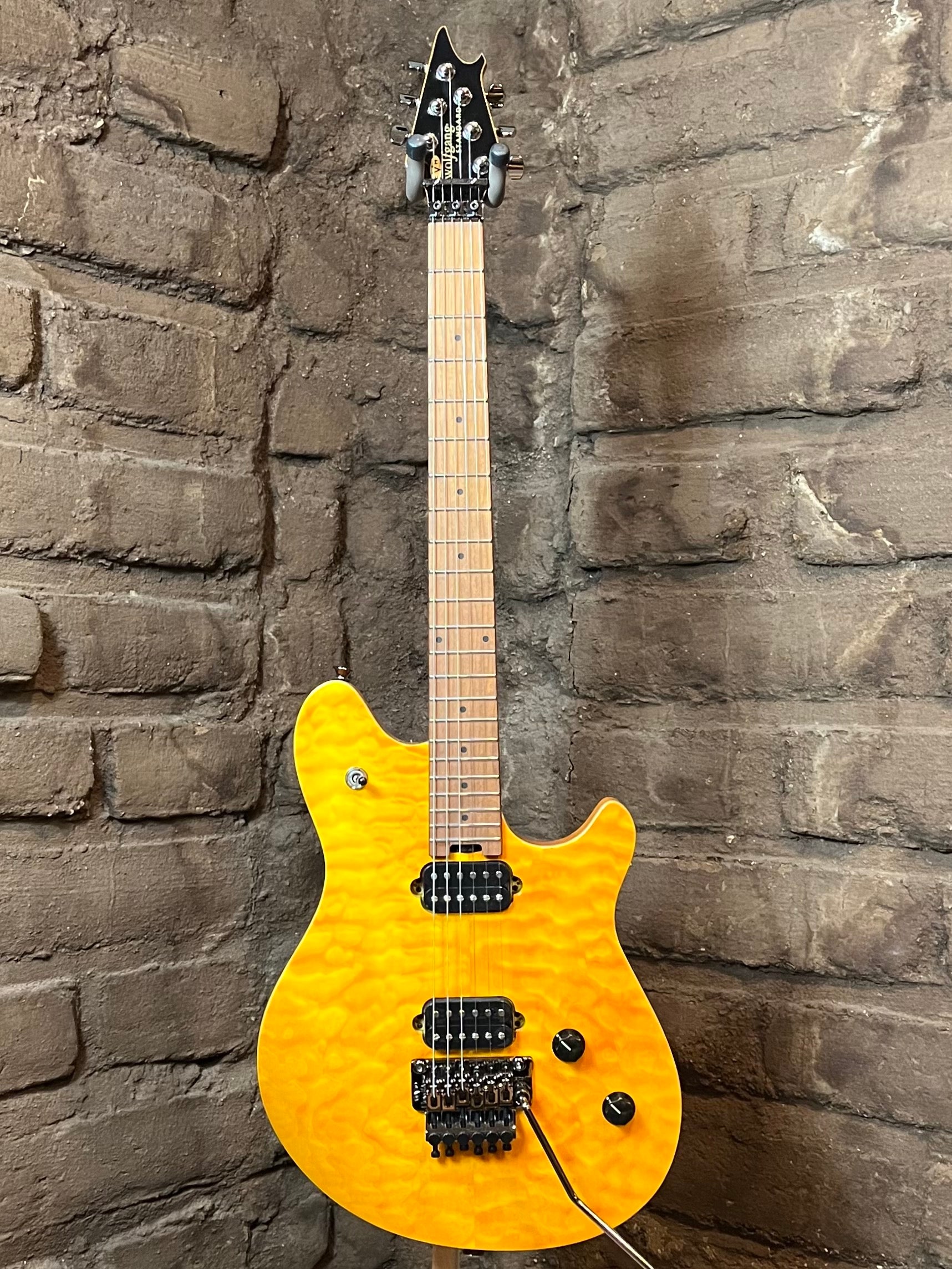 EVH Wolfgang WG Standard QM Baked Maple Fingerboard Transparent Amber