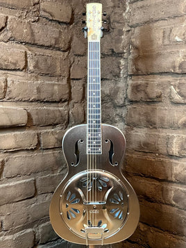 Gretsch G9221 Bobtail Steel Round-Neck Acoustic/Electric Steel Body Resonator