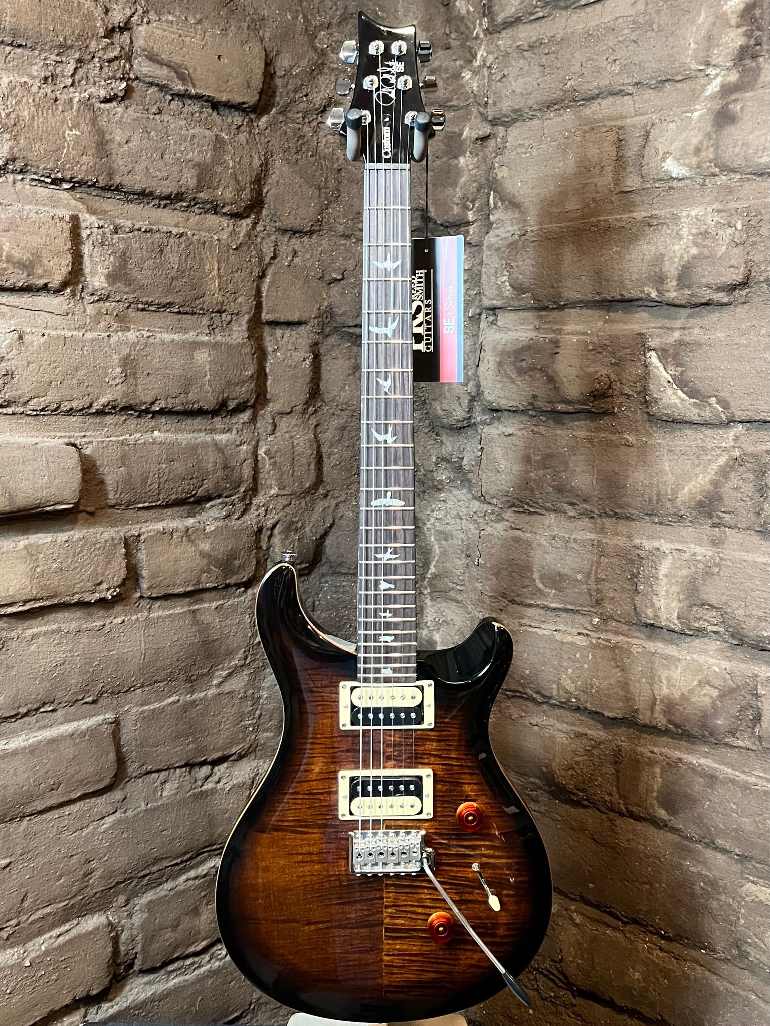 PRS SE Custom 24 Black Gold Burst (New)| Black Mountain Guitar Co