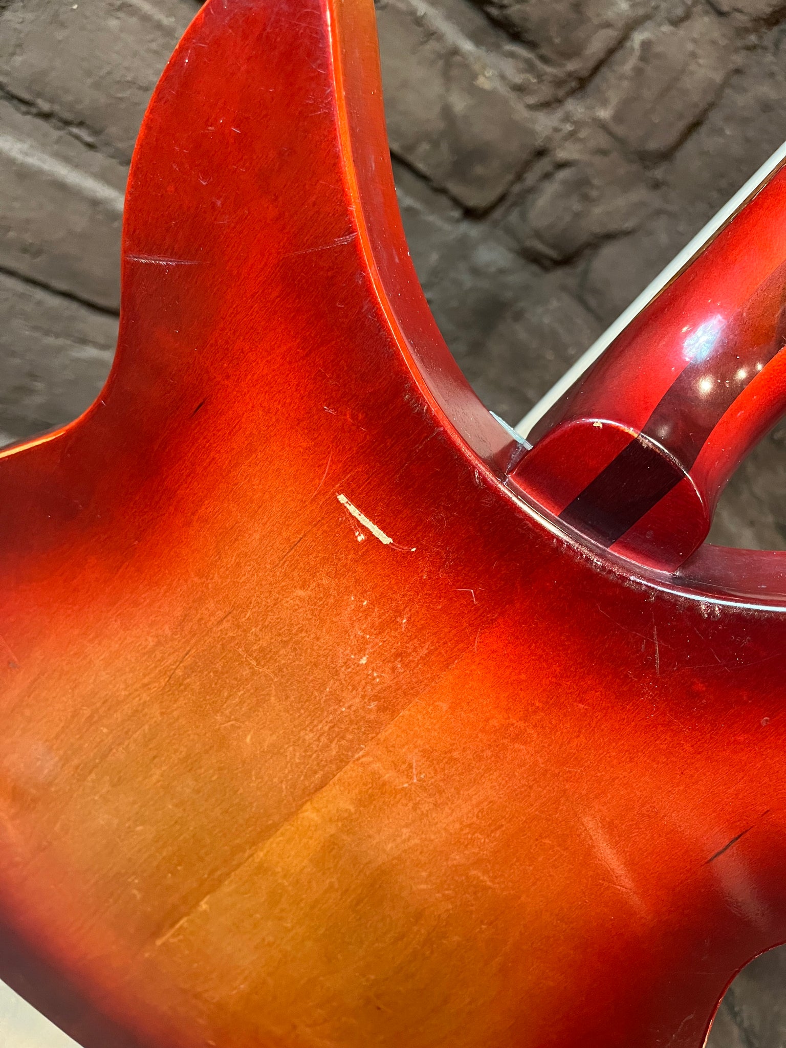 Rickenbacker 330 Fireglow 