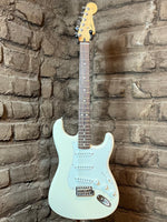 
              Fender Stratocaster MIM
            