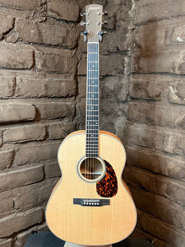Larrivee L-03 Recording Series (Stage Pro Element)