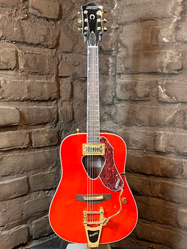 Gretsch G5034TFT Rancher dreadnought with Bigsby
