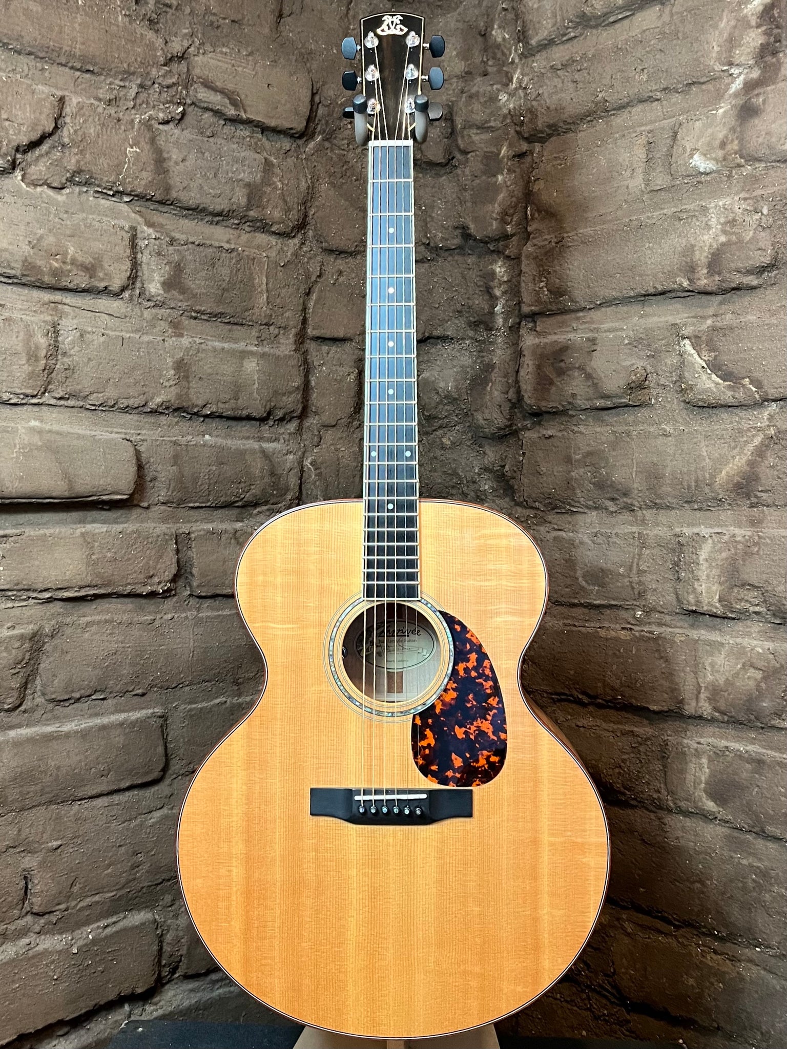 qanuta Larrivee OM-09 2002年製 qanuta Larrivee OM-09 2002年製 Used Larrivee OM-09